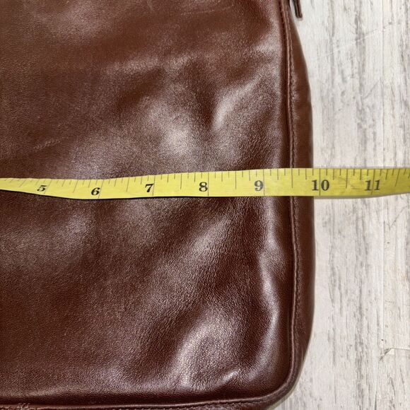 Womens Soft Brown Leather Fendi Shoulder Bag - Picture 8 of 9